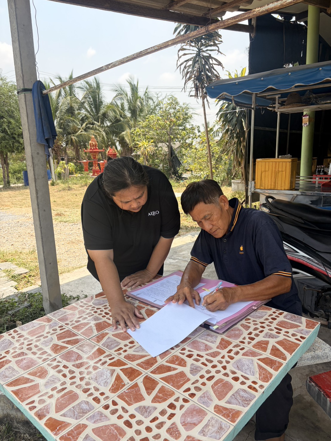 title - ส.ป.ก.นครปฐม ลงพื้นที่จัดทำข้อตกลงต่อท้ายสัญญากู้ยืมเงินกองทุนการปฏิรูปที่ดินเพื่อเกษตรกรรม